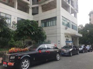Shanghai Rolls-Royce phantom and Mercedes