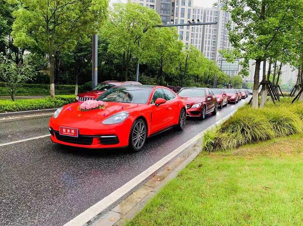 Nanjing Panamera and Mercedes C